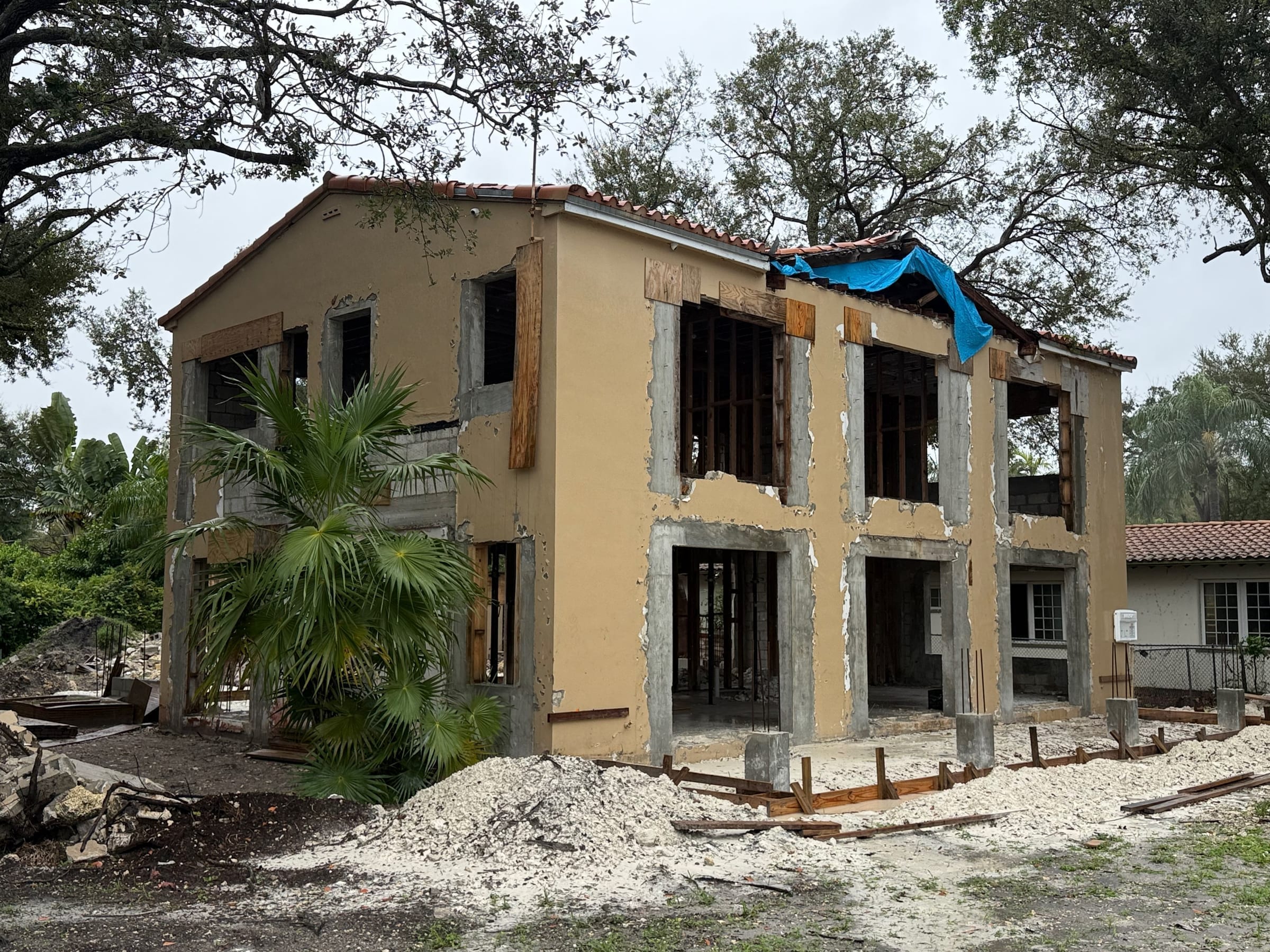 Under Construction — photo 2